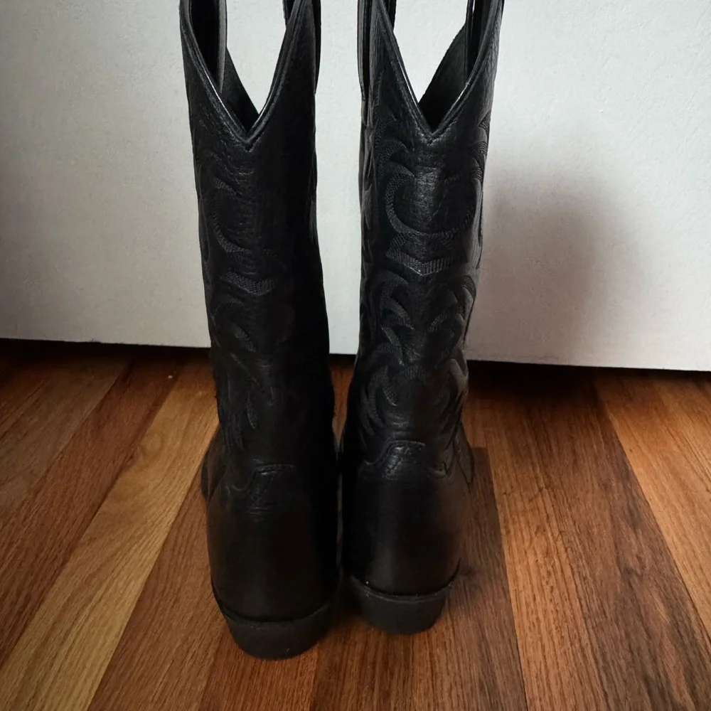 π€ Host Pickπ€ Ariat Menβs Heritage Round Toe Leather Cowboy Boots - Picture 5 of 7